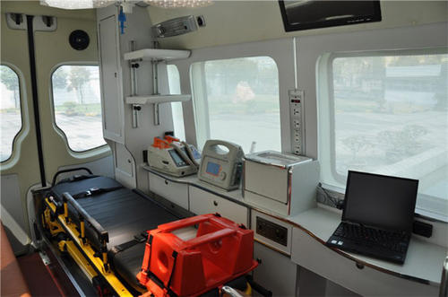白沙救护车内部